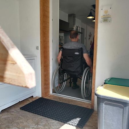 Aux D'Estaing Croises, Gite De Montagne Accessible A Tous Eksteriør billede