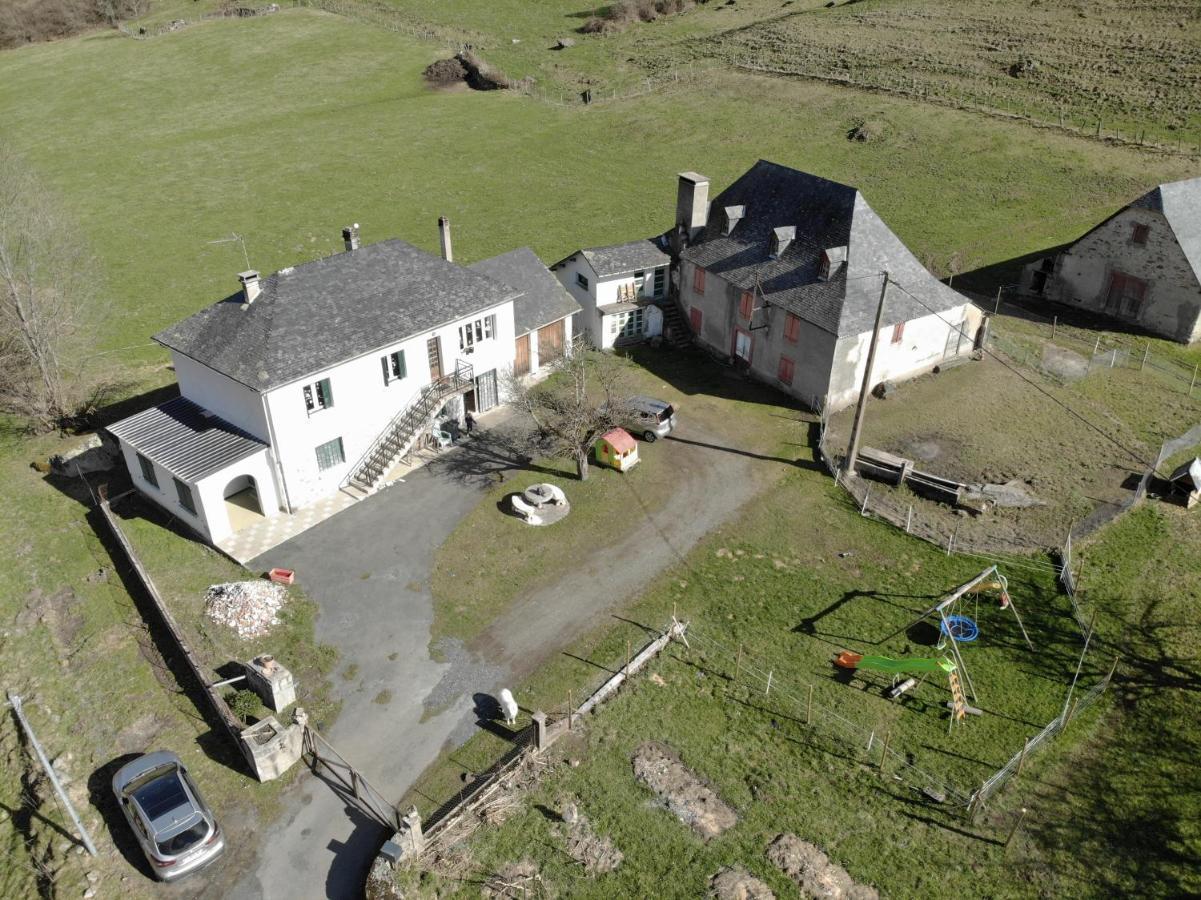 Aux D'Estaing Croises, Gite De Montagne Accessible A Tous Eksteriør billede