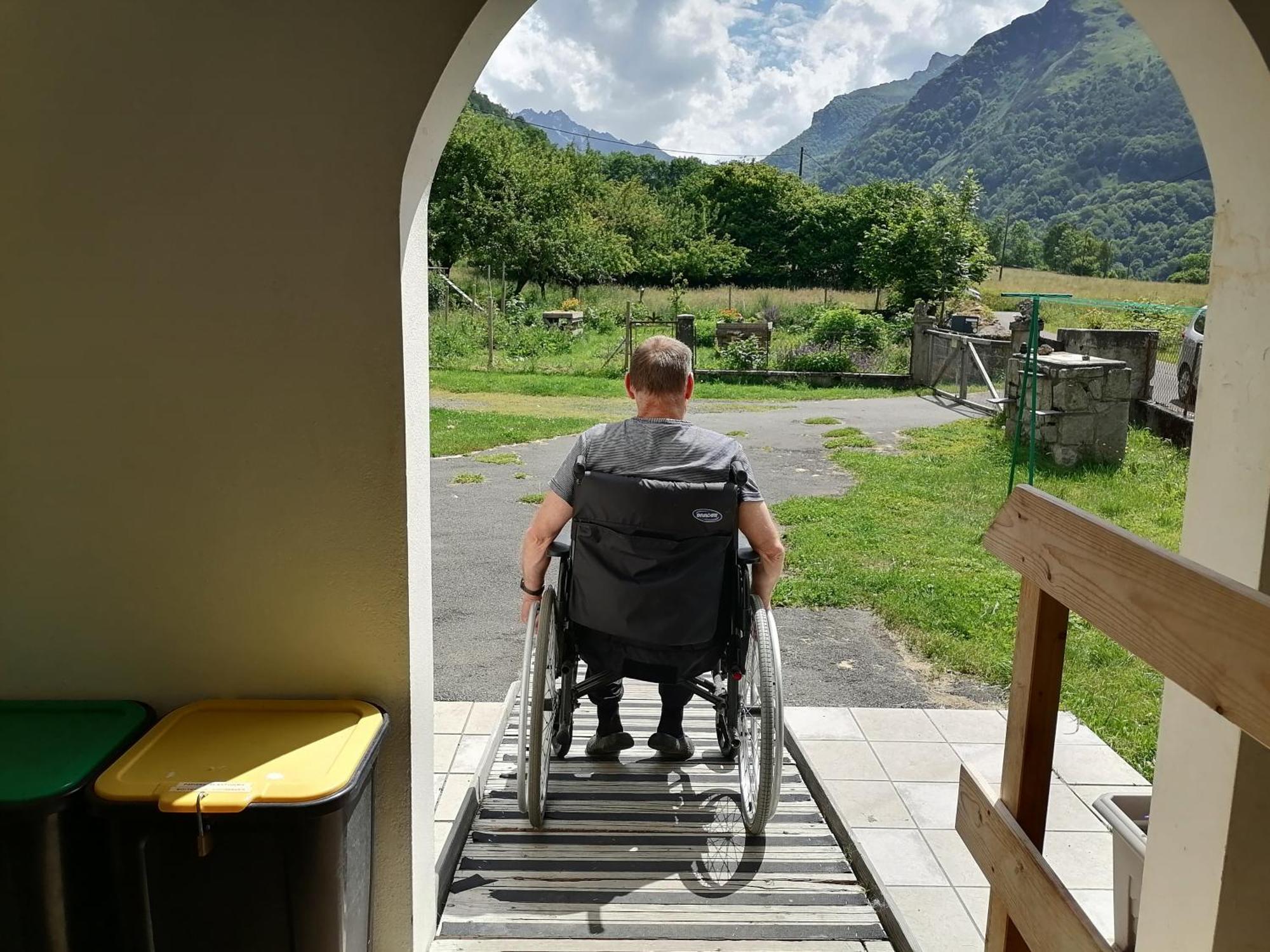 Aux D'Estaing Croises, Gite De Montagne Accessible A Tous Eksteriør billede