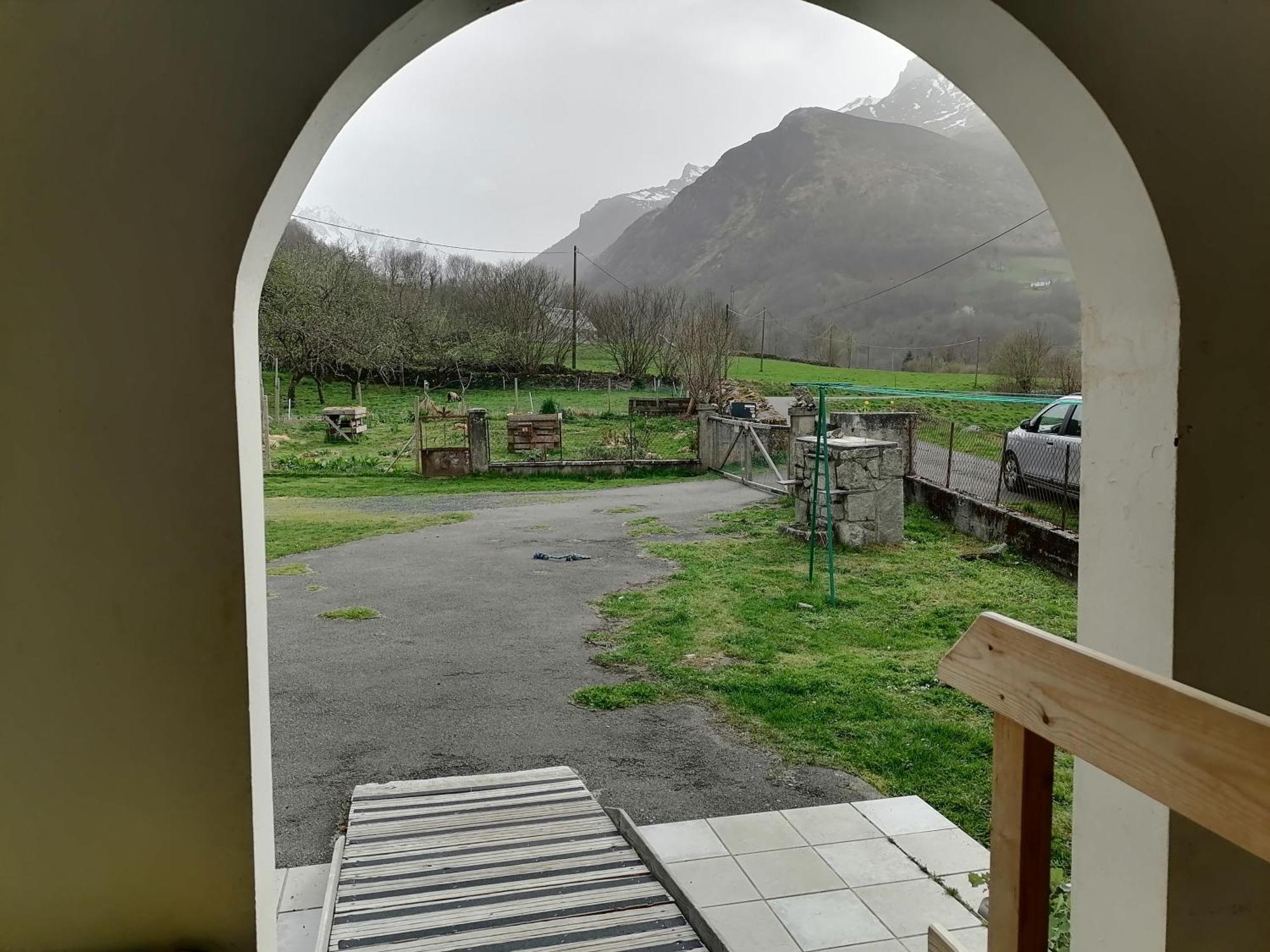 Aux D'Estaing Croises, Gite De Montagne Accessible A Tous Eksteriør billede